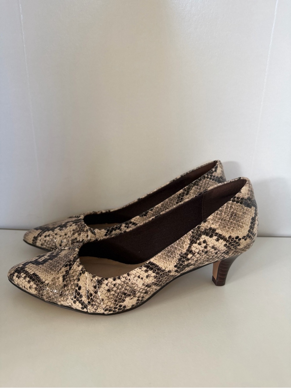 Collection by Clarks Linvale Women's Taupe Snakeskin Leather Pump Heel 7